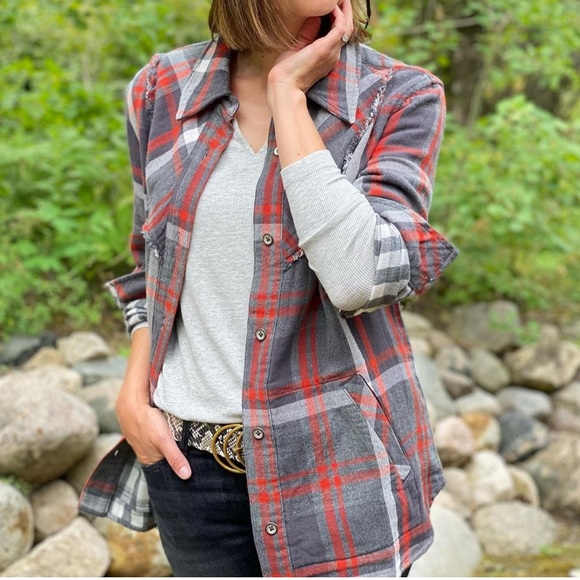 Cabi Tavern Shirt (style 4164) - Picture 13 of 13